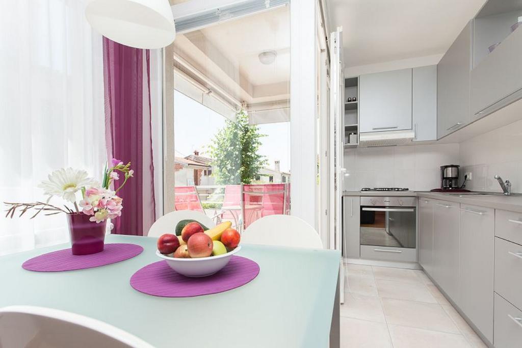 Kuvi Apartments Rovinj Kamer foto